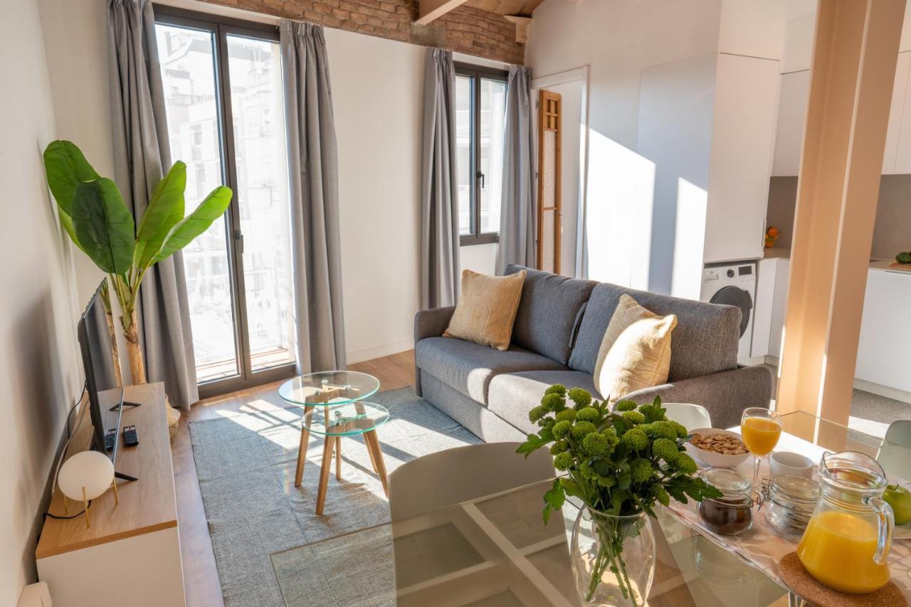 Feelathome Stadium Apartments L'Hospitalet de Llobregat Exteriör bild
