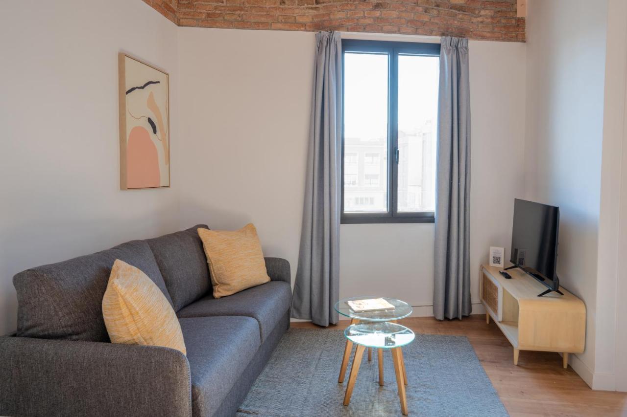 Feelathome Stadium Apartments L'Hospitalet de Llobregat Exteriör bild