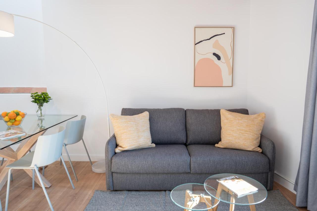 Feelathome Stadium Apartments L'Hospitalet de Llobregat Exteriör bild