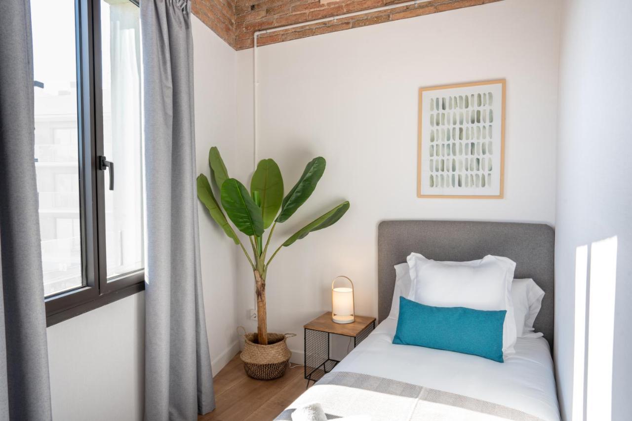 Feelathome Stadium Apartments L'Hospitalet de Llobregat Exteriör bild