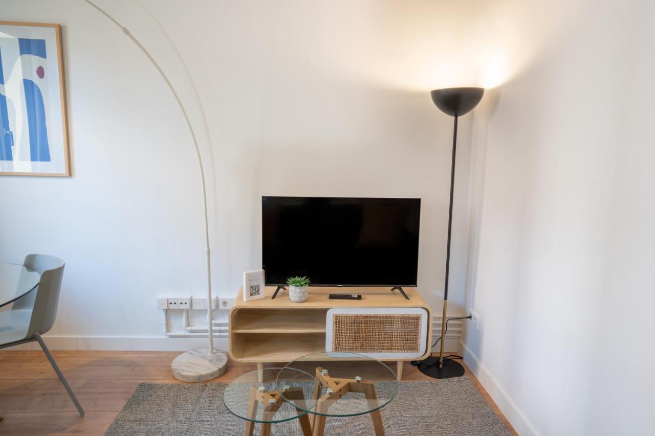 Feelathome Stadium Apartments L'Hospitalet de Llobregat Exteriör bild